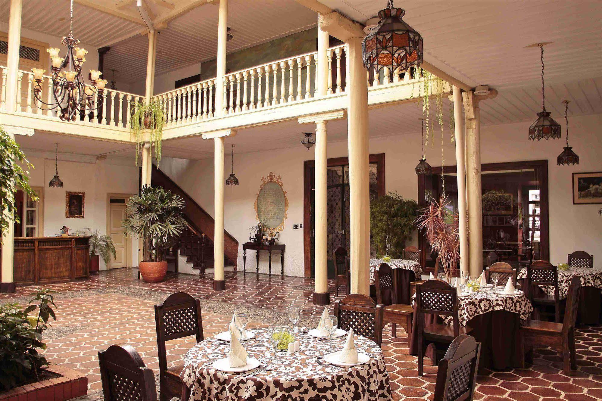 Hotel Inca Real Куэнка Экстерьер фото